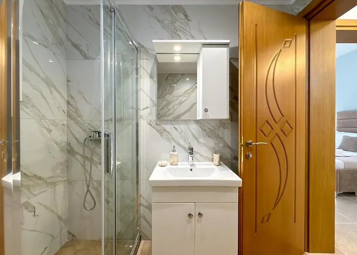 Empire 2 Nea Michaniona